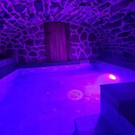 O Nuit Claire, Superbe Longere Avec Spa. Villa