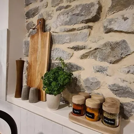 O Nuit Claire, Superbe Longere Avec Spa.